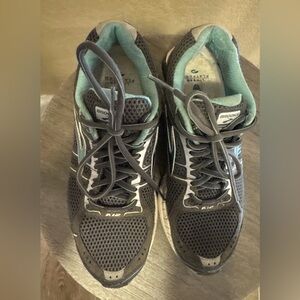 Brooks women size 10.5 Black and White Athletic Shoes